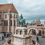 Lejlighed Walk To Opera & Gozsdu 4br Duplex Private Terrace Budapest