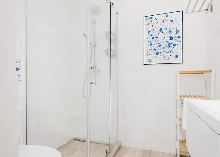Apartment Walk To Opera & Gozsdu 4br Duplex Private Terrace *