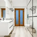 Lägenhet Walk To Opera & Gozsdu 4br Duplex Private Terrace Budapest