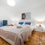 Walk To Opera & Gozsdu 4br Duplex Private Terrace Budapest