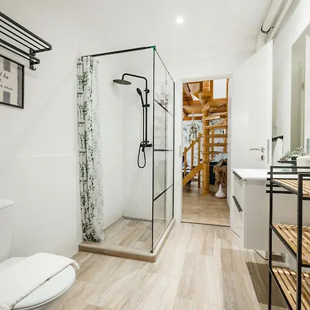 Walk To Opera & Gozsdu 4br Duplex Private Terrace Apartment