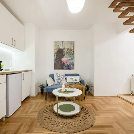 Apartment Walk To Opera & Gozsdu 4br Duplex Private Terrace *