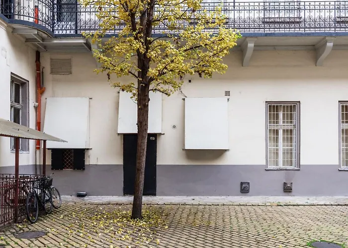 Walk To Opera & Gozsdu 4br Duplex Private Terrace
