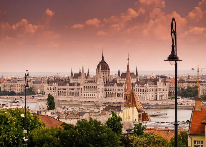 Walk To Opera & Gozsdu 4br Duplex Private Terrace Budapest