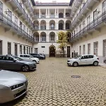 Appartamento Walk To Opera & Gozsdu 4br Duplex Private Terrace *