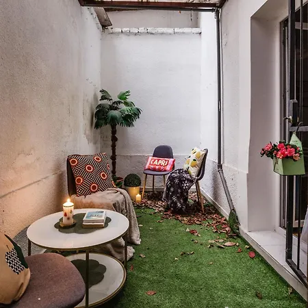 Appartement Walk To Opera & Gozsdu 4br Duplex Private Terrace Boedapest