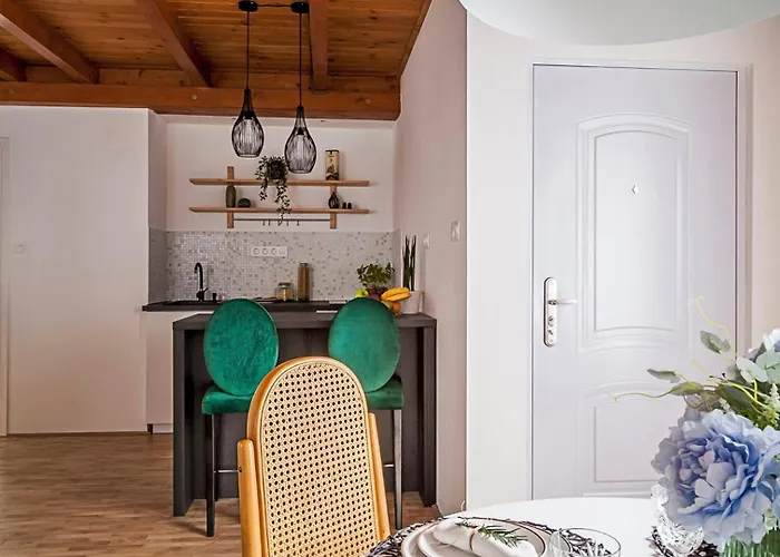 Walk To Opera & Gozsdu 4br Duplex Private Terrace *